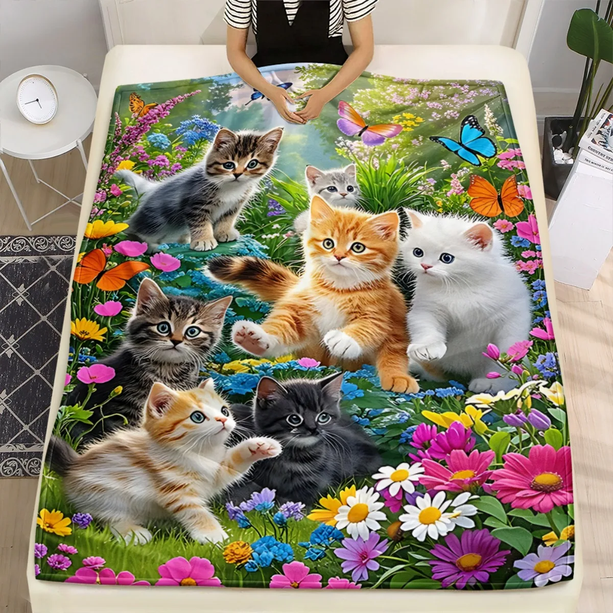 

Printed Blanket Cats Surrounded by Flowers Greenery, Soft Warm Lightweight Flannel for Sofas Bedrooms Living Rooms Beds Offices