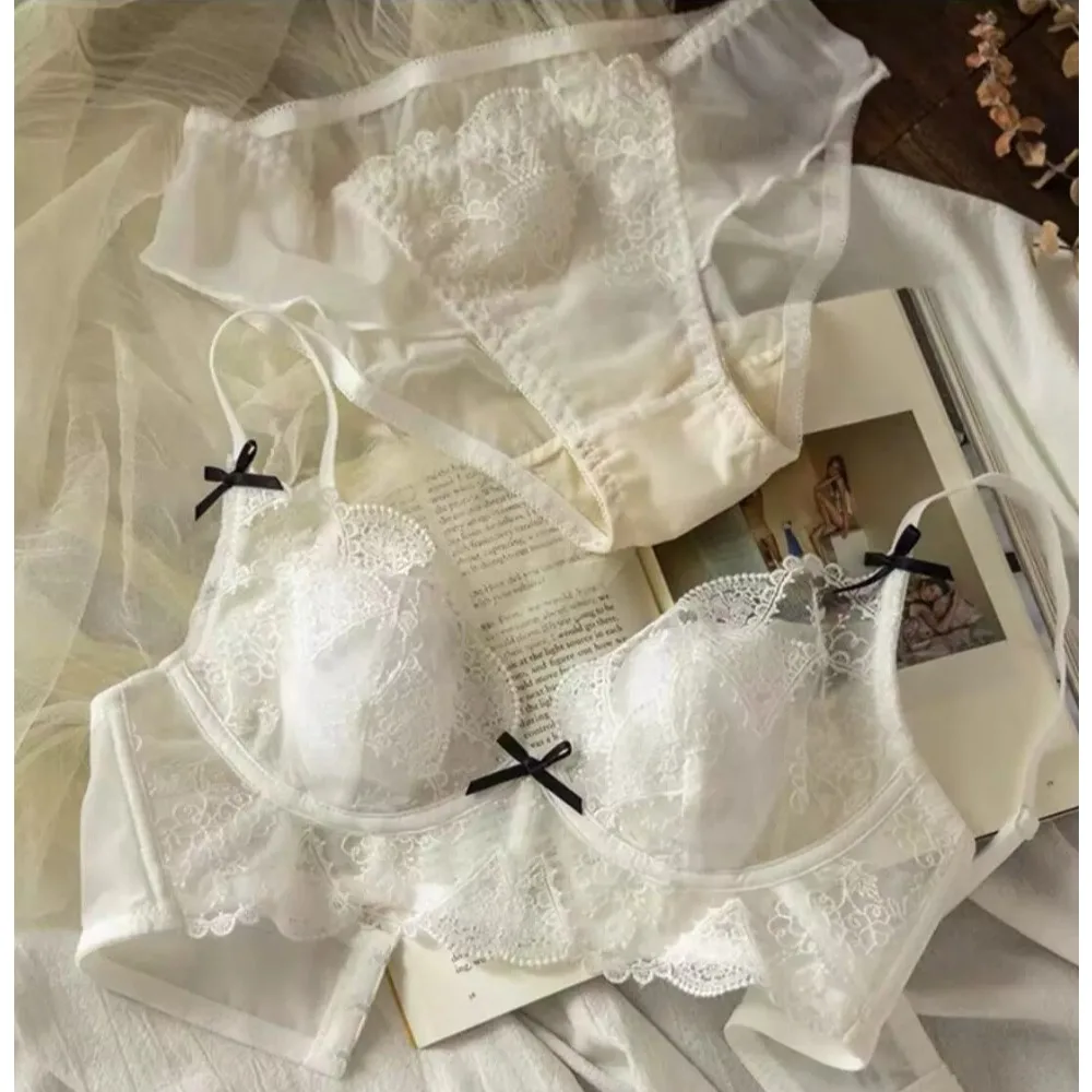 セクシーな French Lace Wireless Bunny Ear Cup Bra Set Women Summer Thin Minimizer Brassiere, Large Bust Visual Reduction Underwear