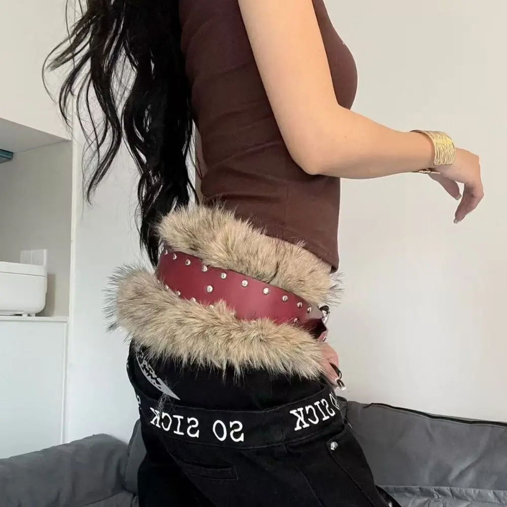 موضة برشام المرأة حزام عريض الجلود الشرير نمط حزام فو الفراء المرقعة Y2K حزام خصر الجينز السراويل ديكور