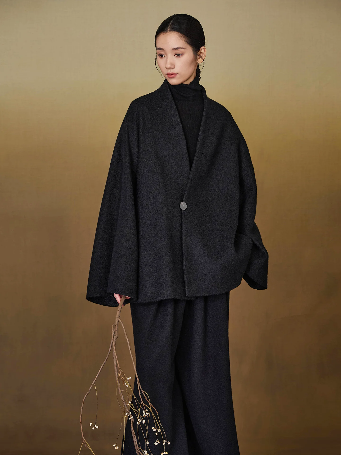 

NAAMSAAN Chinese Sle Loose Woolen Coat Bla Batwing Sve No Collar Women's Outerwear Medium Length Button Closure
