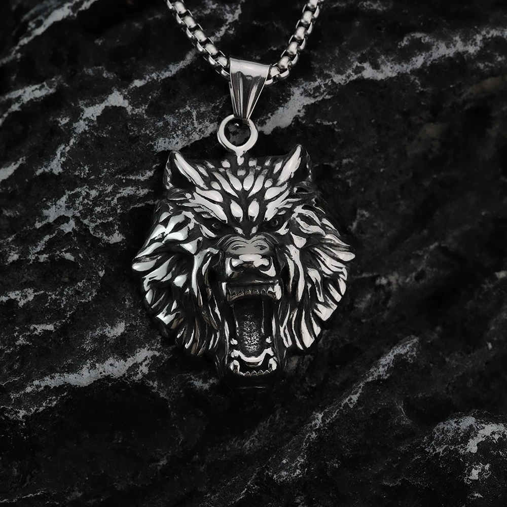 European and American jewelry titanium steel animal pendant, personalized punk retro trendy male tiger stainless steel pendant