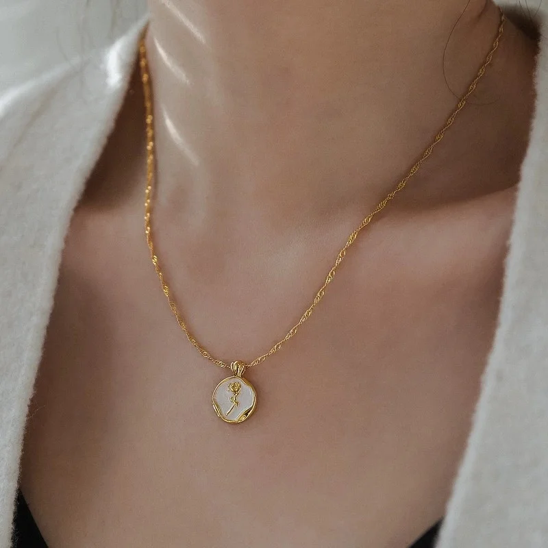 Stainless Steel Fashionable Metal Tulip Rose Pendant Necklace Women's Charming Dressing Dating Party Daily Jewelry Accessories