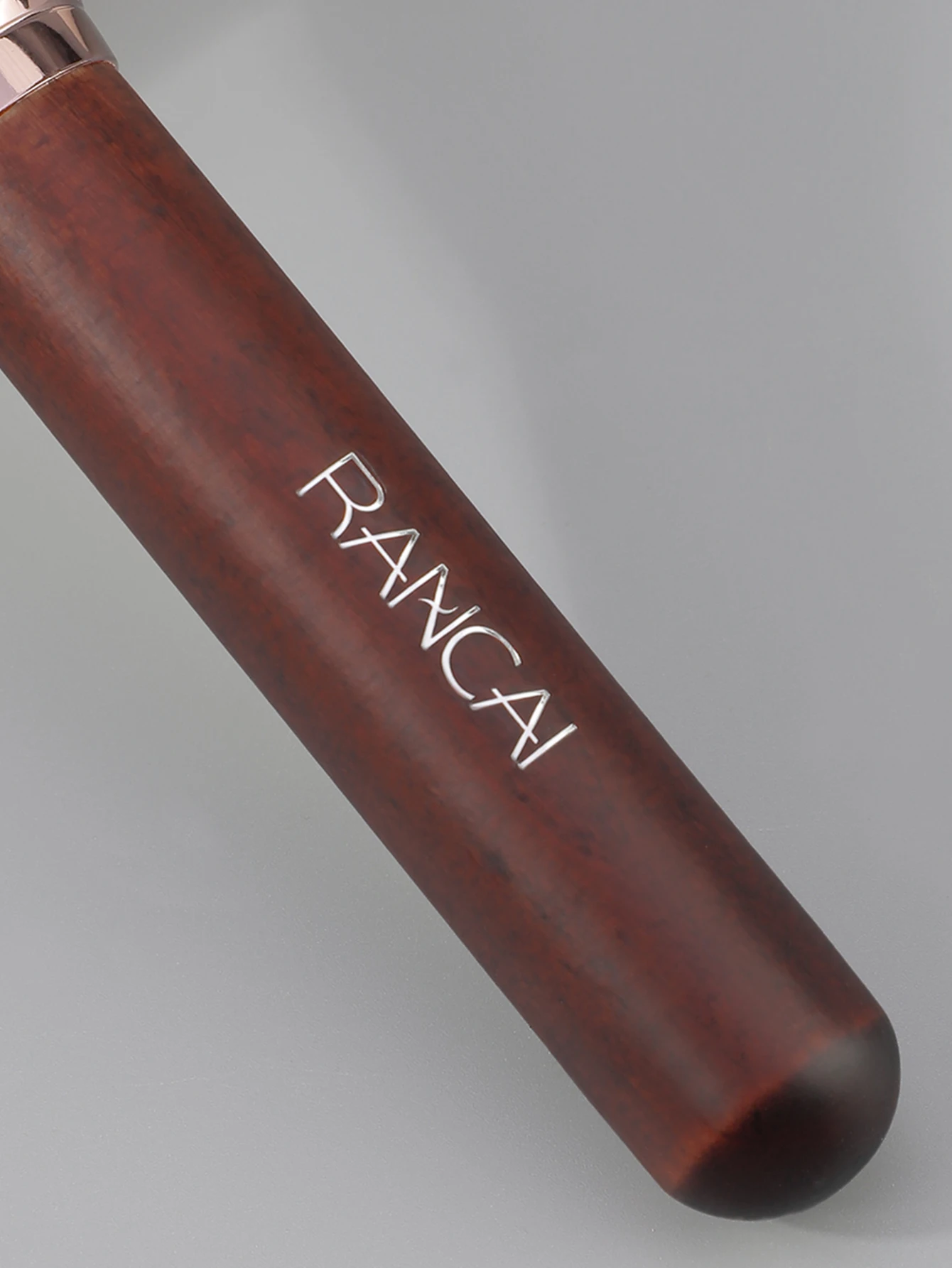 Enkele grote rode houten handvat losse poederborstel Blush Brush Foundation Brush Geen eetpoeder Draagbare schoonheidstools