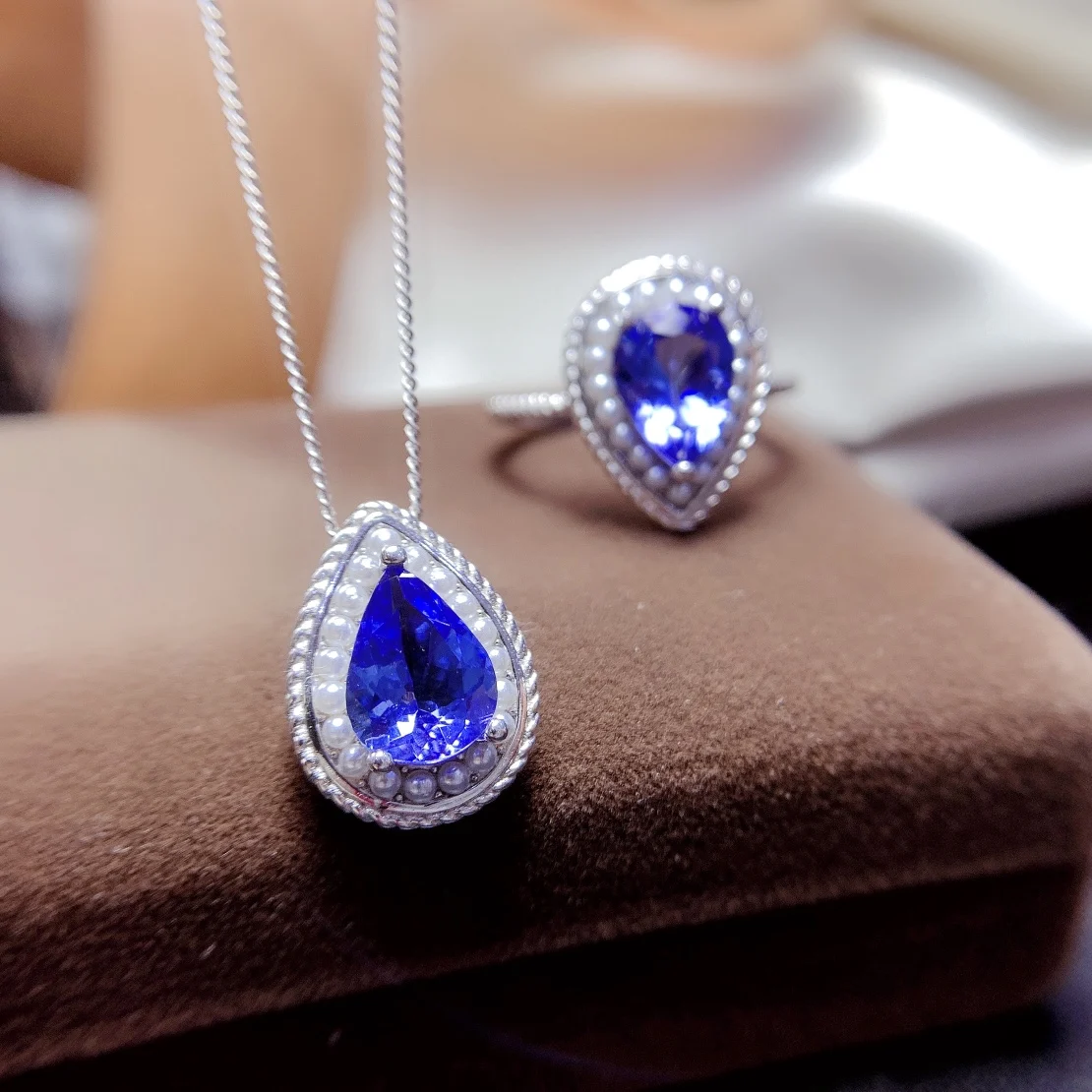 Natural Tanzanite Jewelry Set Women's Sterling Silver 925 Jewelry Elegant Women's necklace Wholesale Fine Free shipping