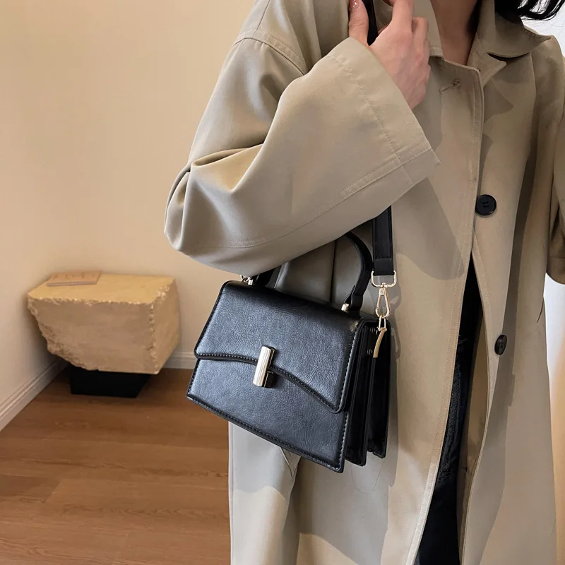 Tas Mini Kotak Vintage 2025 untuk Wanita, Tas Selempang dan Pegangan Atas yang Elegan, Tas Tangan Serbaguna yang Chic, Praktis dan Anggun ​