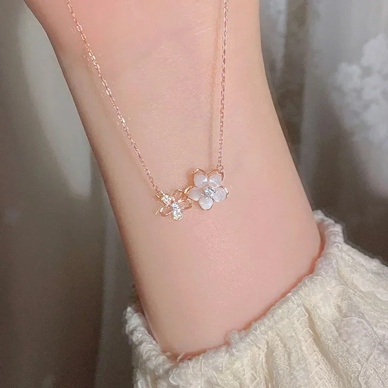 1 Pcs Zircon Flowers Pendant Clavicle Chain Necklace Women Summer Beach Casual Jewelry Accessories Gift New Simple Luxury