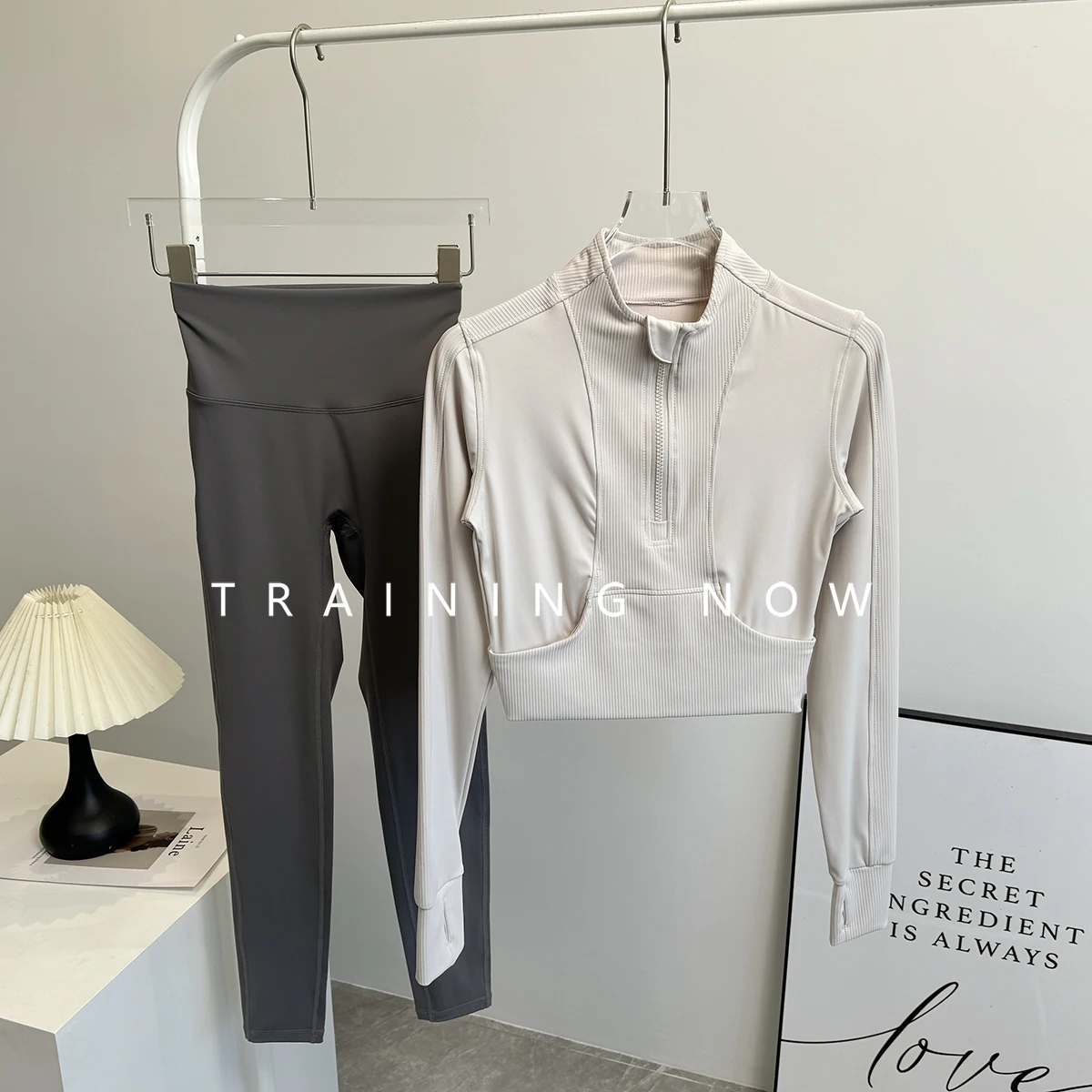 

Женский костюм для йоги на осень и зиму, облегающий спортивный костюм для бега с длинными рукавами и высокой талией телесного цвета, фитнес-упражнения