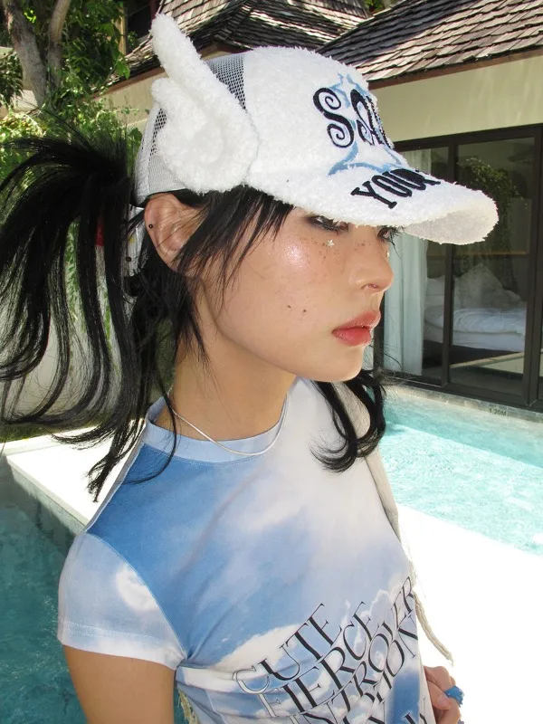 Good quality, angel wings, cap, adjustable.