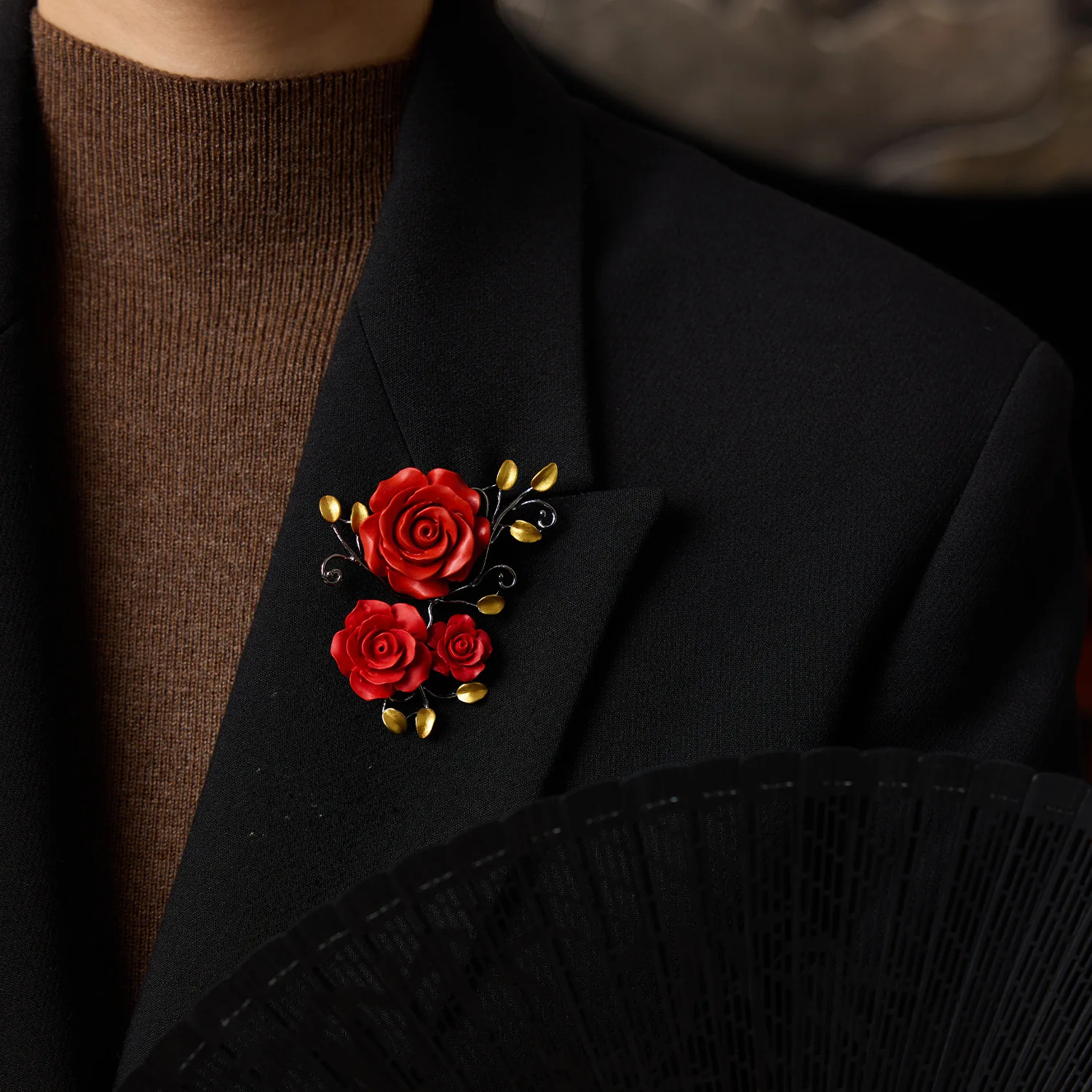 broche-de-rosa-roja-elegante-y-exquisito-diseno-original-hecho-a-mano-gran-ramillete-rojo-accesorios-femeninos-de-alta-gama-para-cheongsam