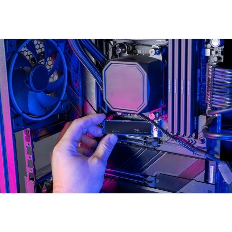 T705 2 تيرابايت PCIe Gen5 NVMe M.2 SSD ما يصل إلى 14,500 ميجابايت/ثانية لعبة جاهزة - محرك الأقراص الصلبة الداخلي (الكمبيوتر الشخصي) + 1mo Adobe CC CT2