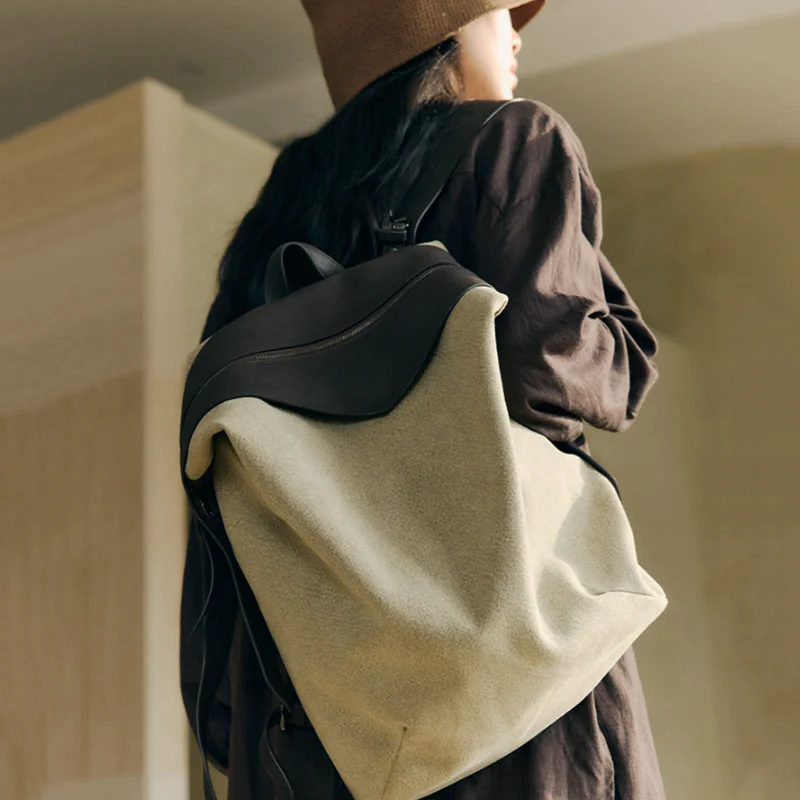 

Backpack commuting simple large capacity new canvas creative personality European and American fashion zipper versatile travel