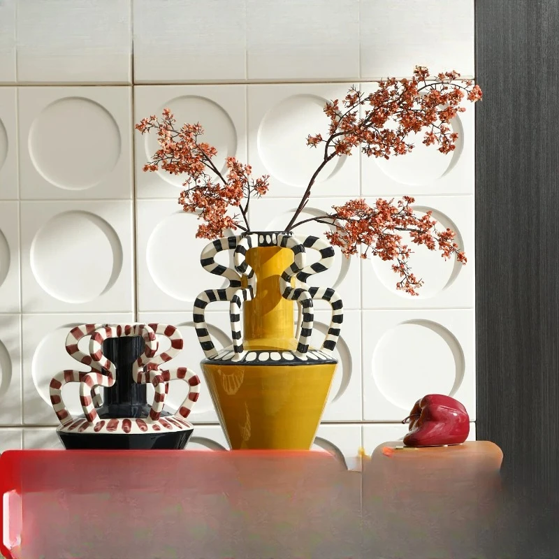 Hand painted serpentine striped ceramic vase living room dining table flower arrangement ornament personalized art soft decorati