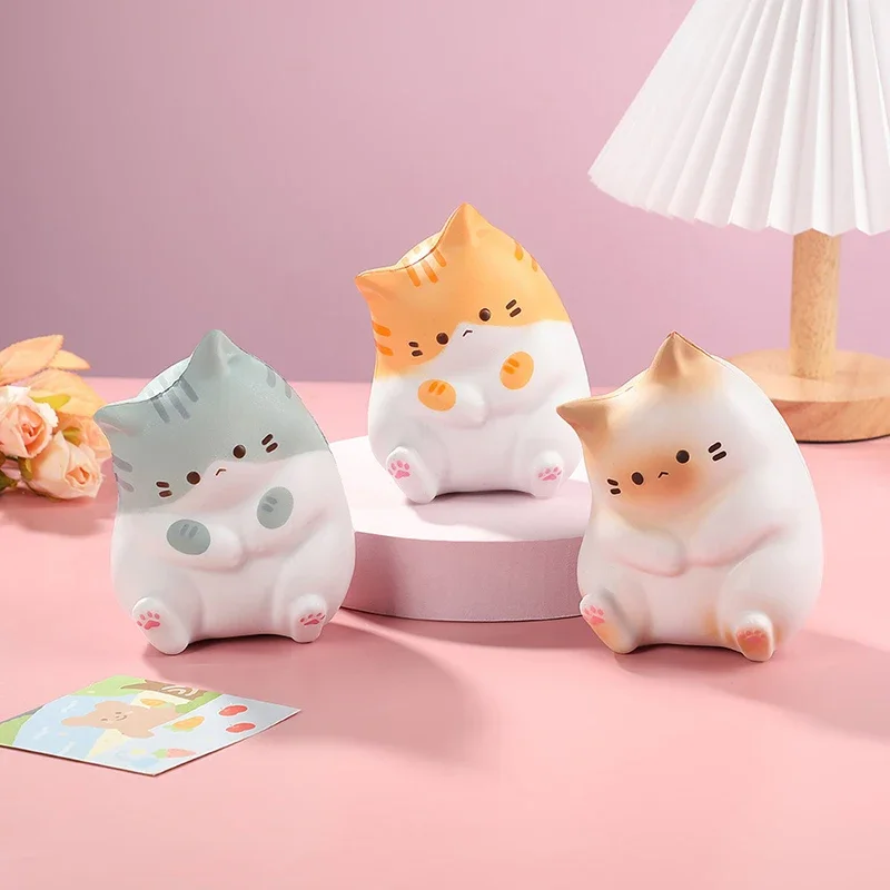 Gato bonito alívio do estresse brinquedo mole plutônio lento subindo squeeze antiestresse bola dos desenhos animados ornamentos de mesa mole alívio do estresse brinquedos