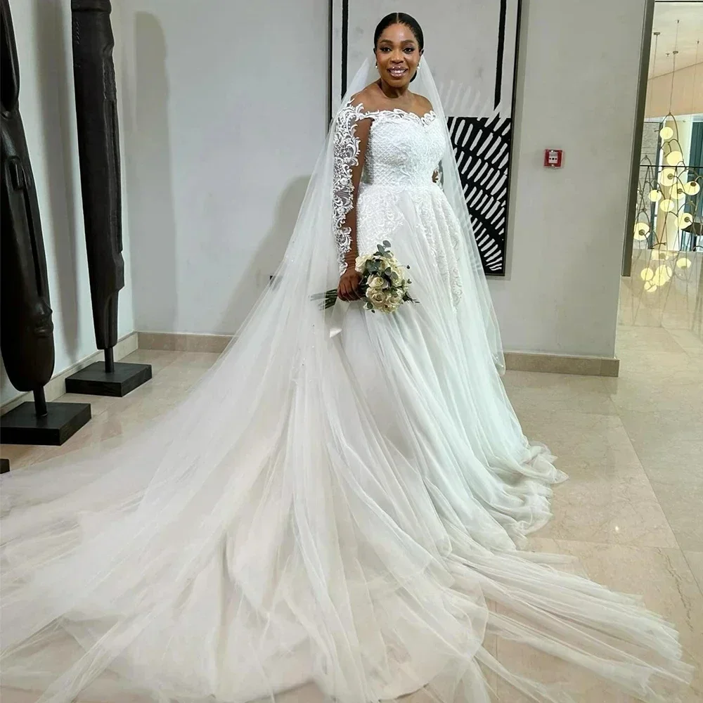 

Customized African Lace Appliques Wedding Dresses For Bride 2024 Vestido De Noiva Long Sleeves Buttons Back Bridal Gown