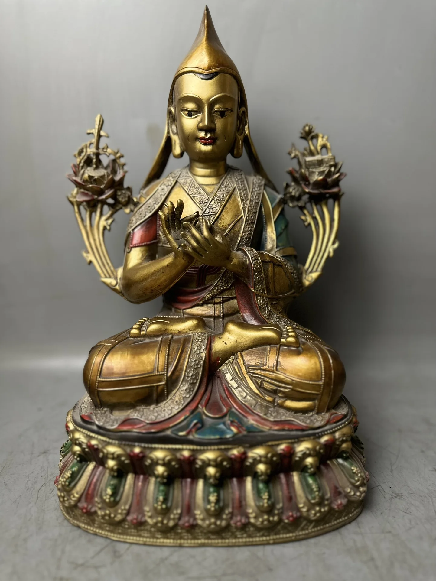 Old Tibetan Bronze Lacquer Gold Colored Painting Master Zongkhapa is 33cm tall, 20cm long, 16cm wide, and weighs 3850g