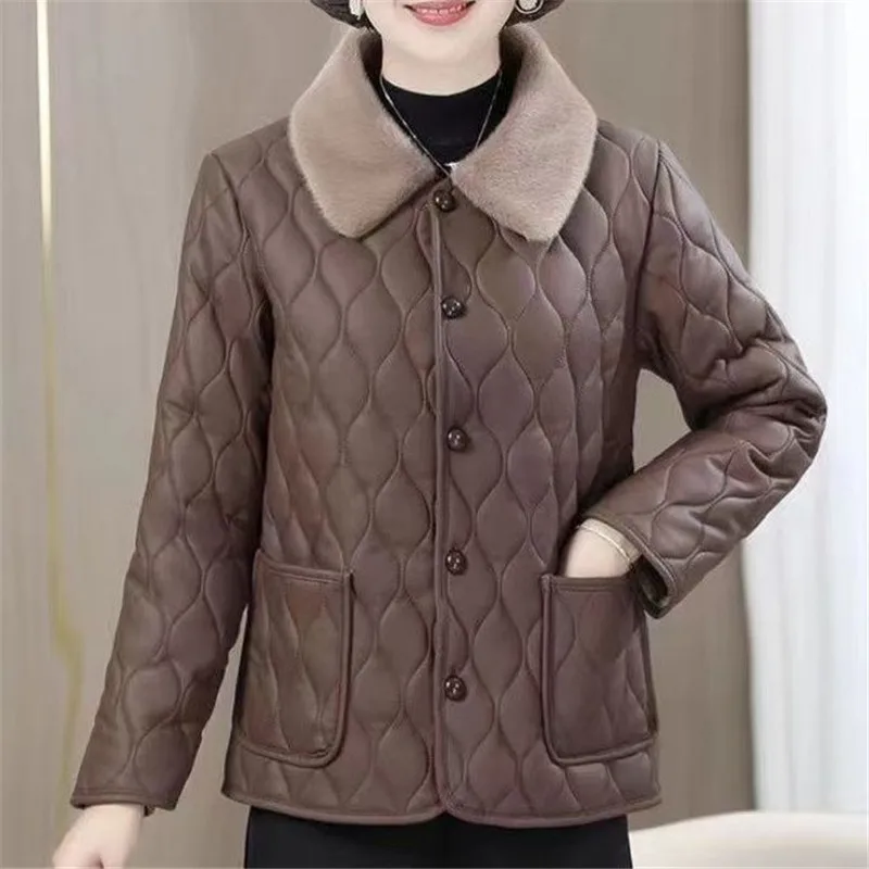 Veste en cuir épaissie en peluche pour femme, manteau en coton, sans lavage, d'âge moyen, spinal adt, grande taille, mode, hiver, nouveau