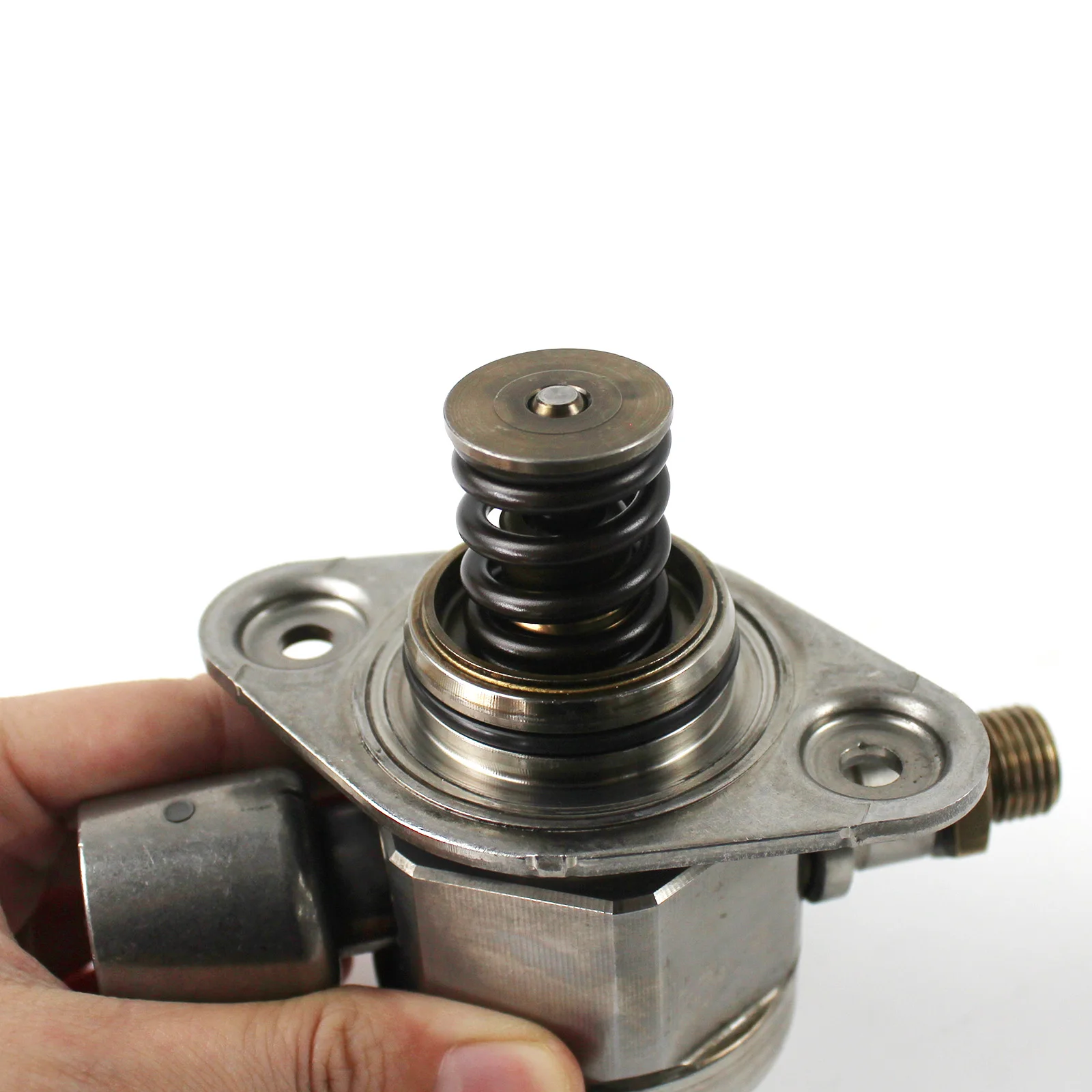pompe-a-carburant-haute-pression-de-haute-qualite-06a127026a-pour-audi-vw-jetta-golf-18t-a4-a5-a6-a7-q5-06a127026b