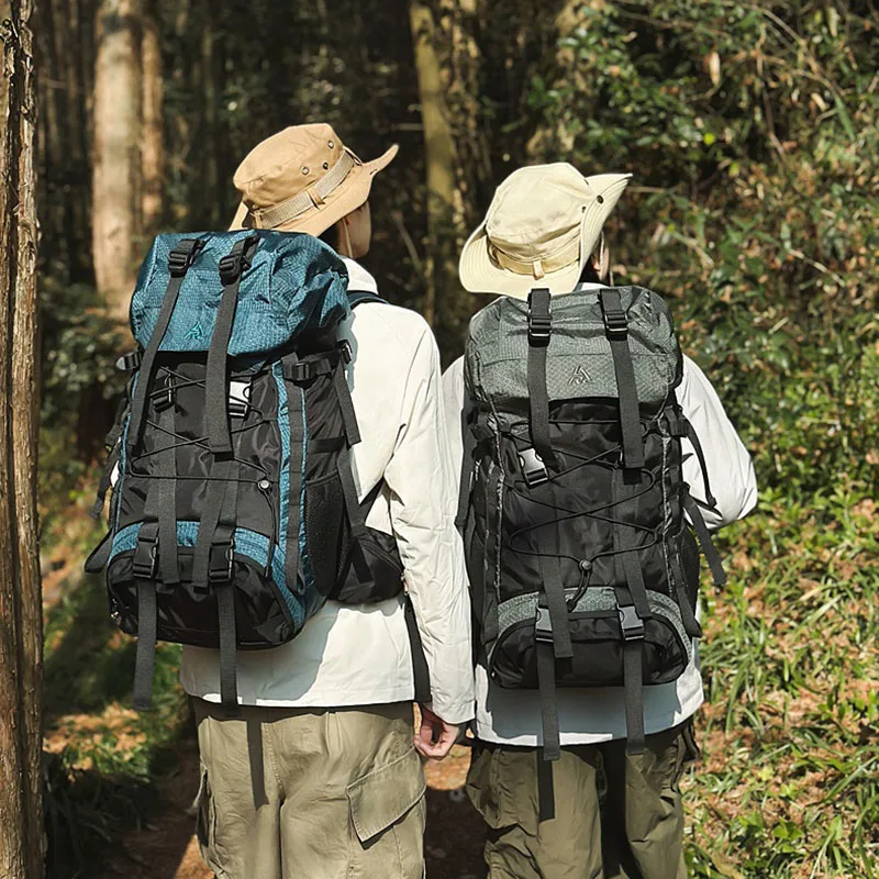 

Large capacity backpack, men's new outdoor hiking bag, waterproof travel backpack, men's travel backpack