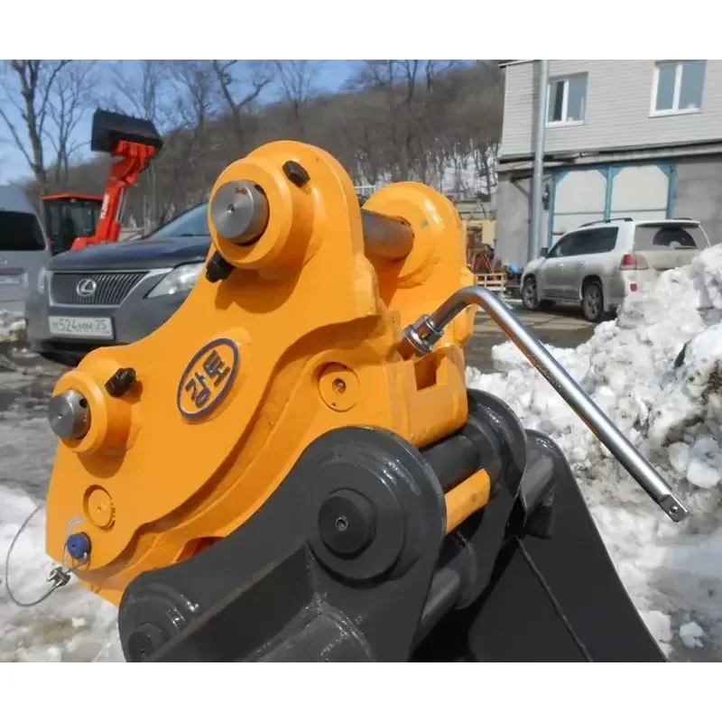 Novatech Global Quick Hitch for JCB 3CX and 3DX Backhoe Excavator Compatible with CE ISO9001 Standards Efficient Attachment