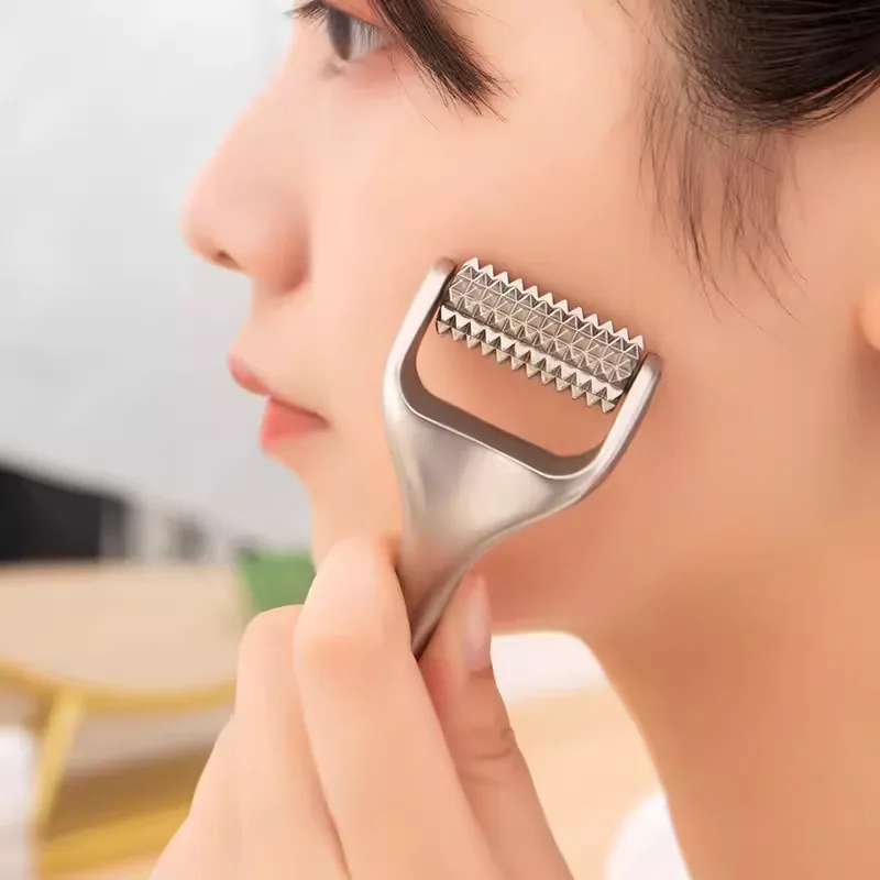 V Face Roller Massager Mini Metal Silent Facial Acupuncture Roller Meridian Massage Serum Infusion Skin Care Beauty Tools