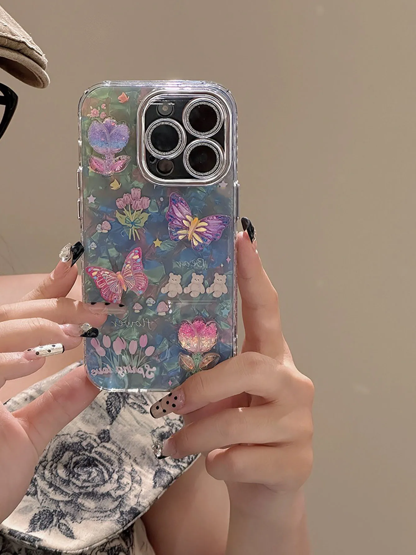 Funda de teléfono anticaída con patrón de mariposa y flores tridimensionales, adecuada para iPhone 15 Pro Max, 13, 12, 14, 11
