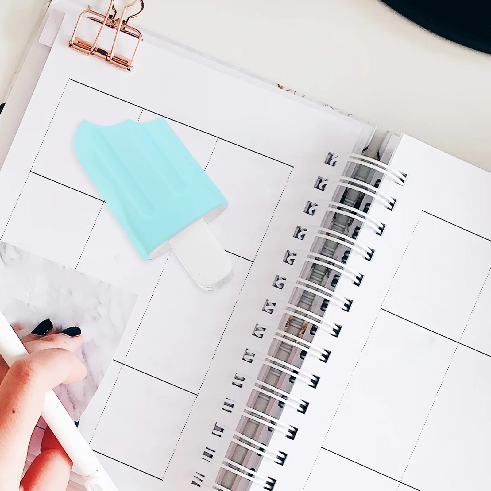 

6Pcs Ice Cream Shaped Highlighters Cartoon Mini Highlighters for School Office Notes Vibrant Colorful Marking Pens