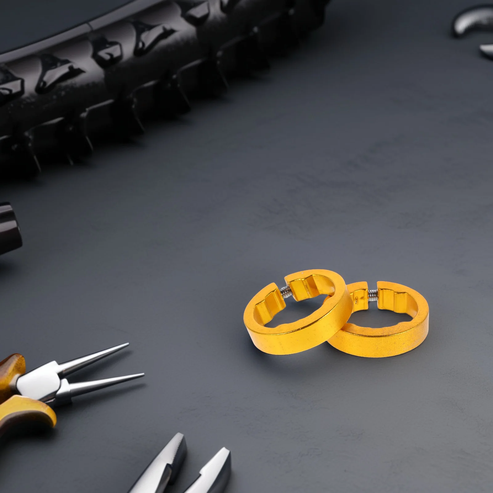 

2Pcs Bike Handlebar Lock Rings Aluminum Grip Clamps for Reliable Grip and Easy Installation Bicycle Grips Clamp Ring