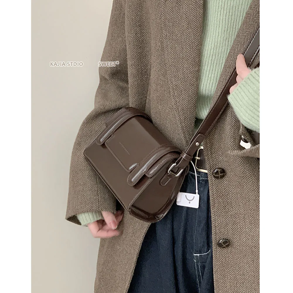 Fashion Vintage Women's Red One Shoulder Small Square Bags Texture All-match Solid Clasp Crossbody Bag Ladies Daily Commute Pack