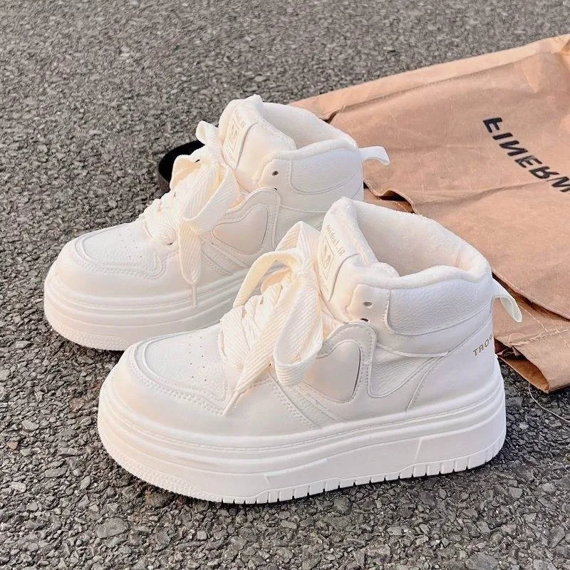 أحذية قطنية مخملية سميكة للنساء 2025 أحذية عالية الجودة جديدة أحذية بيضاء متعددة الاستخدامات أحذية كاجوال #3