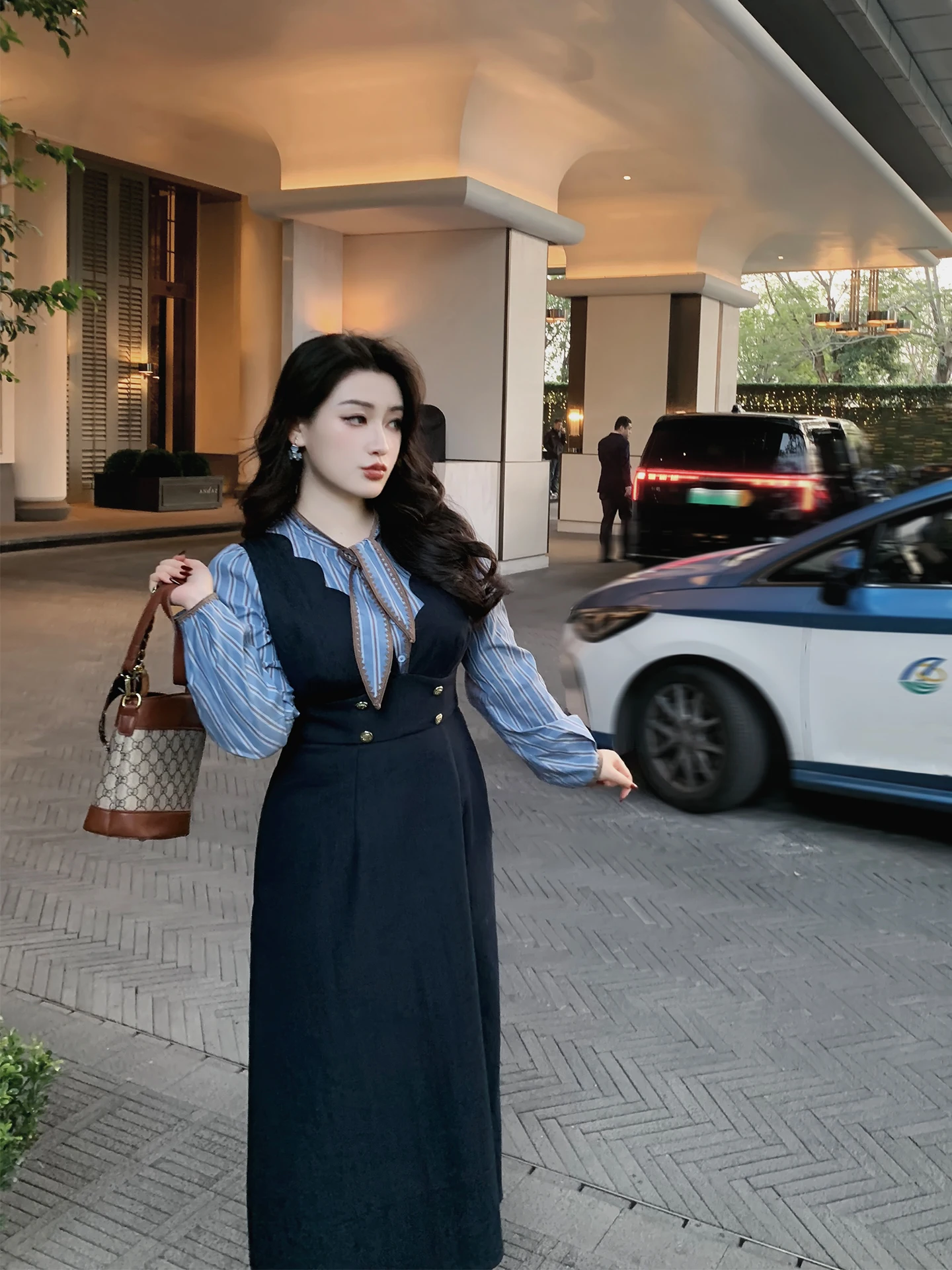 

Fat Women's Korean Sle High nce College Faion Fake Denim Dr Q8676 Long Sve Midi Dr French Sle