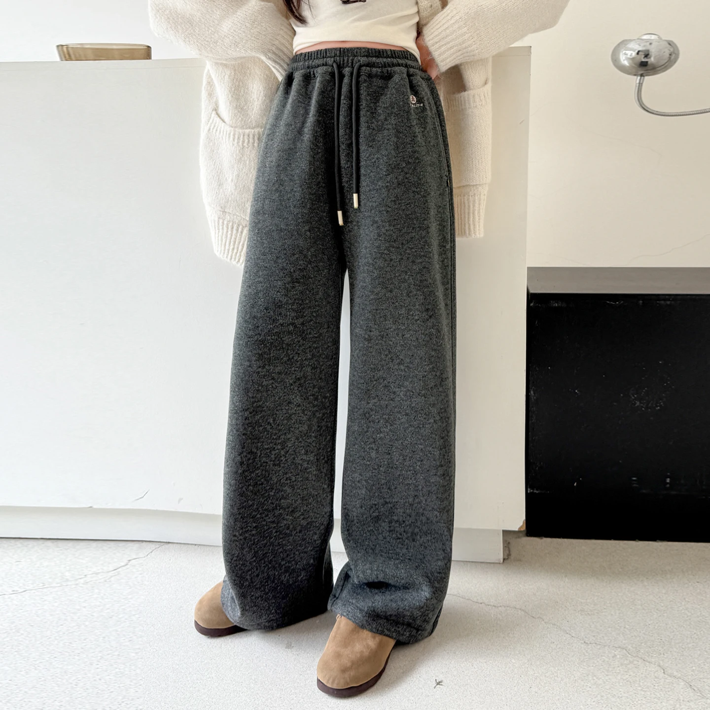 Deeper Winter Style Children Cotton Sports Pants Girls Cashmere Thick Letter Thicken Thermal Cotton Warm Trousers Ages 4-14Year