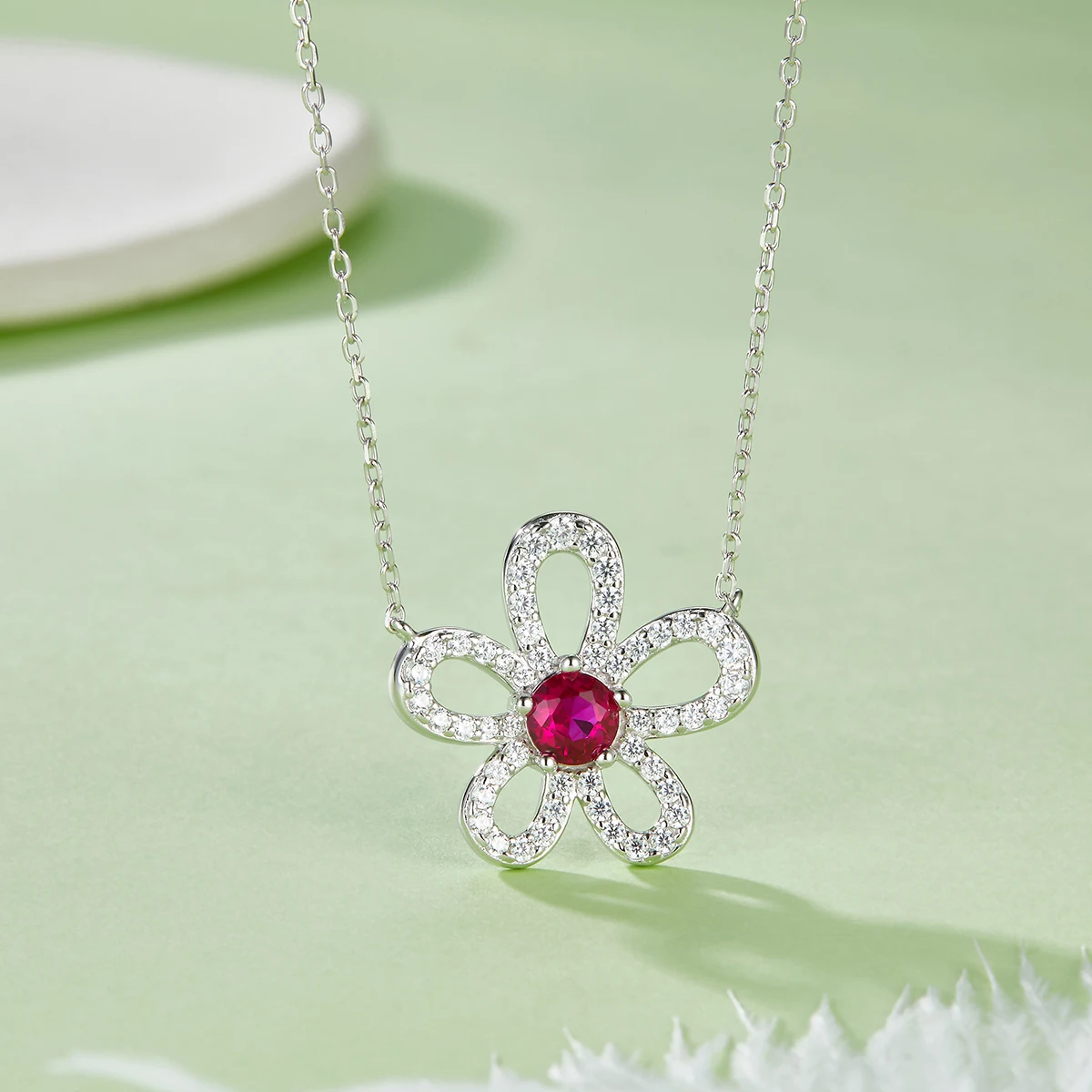 

Round Artificial Gemstone Cultivating Emerald Ruby S925 Sterling Silver Necklace Flowers Elegant Ladies Holiday Gift Jewelry