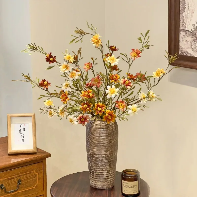 

Декорации для гостиной из диких хризантем, искусственные цветочные композиции, букеты для членов семьи, для дома, свадебной фотосъемки