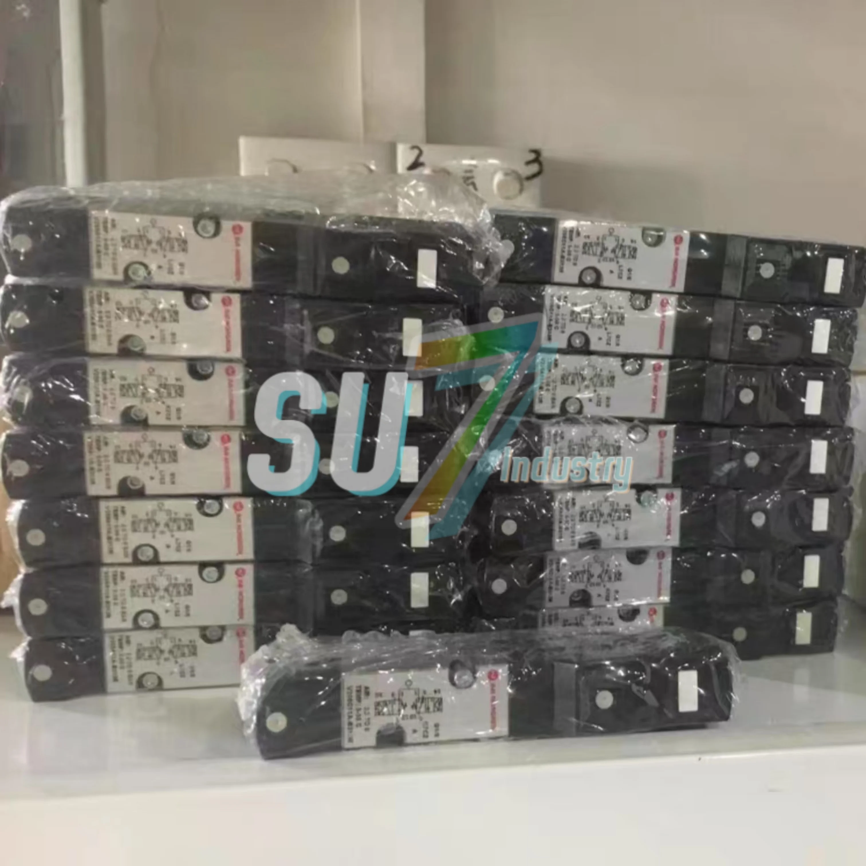 

Новый электромагнитный клапан в коробке V45A511A-c313A V45A517D-C313A V45A611D-C313A