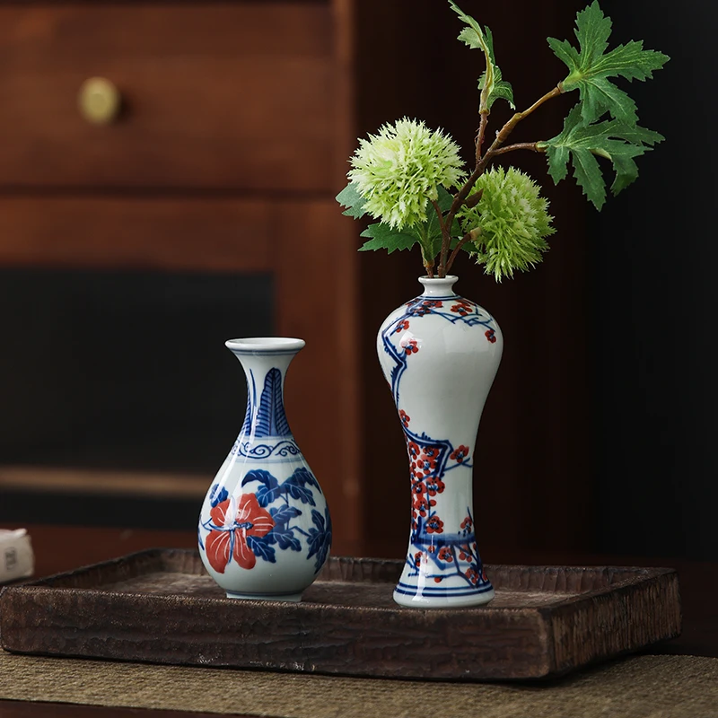 Jingdezhen Blue And White Porcelain Hand-painted Ceramic Vase Shelf Mini Vase Small Dried Flower Home Decoration