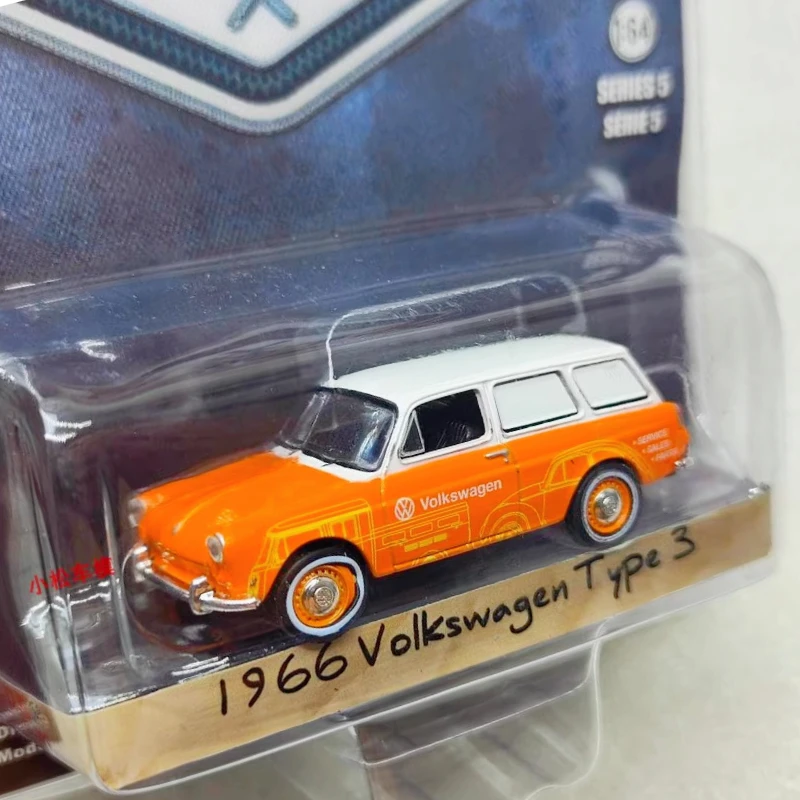 

GreenLight 1:64 1966 Volkswagen Type 3 Van Collection Toys Gift Model Wall Hanging