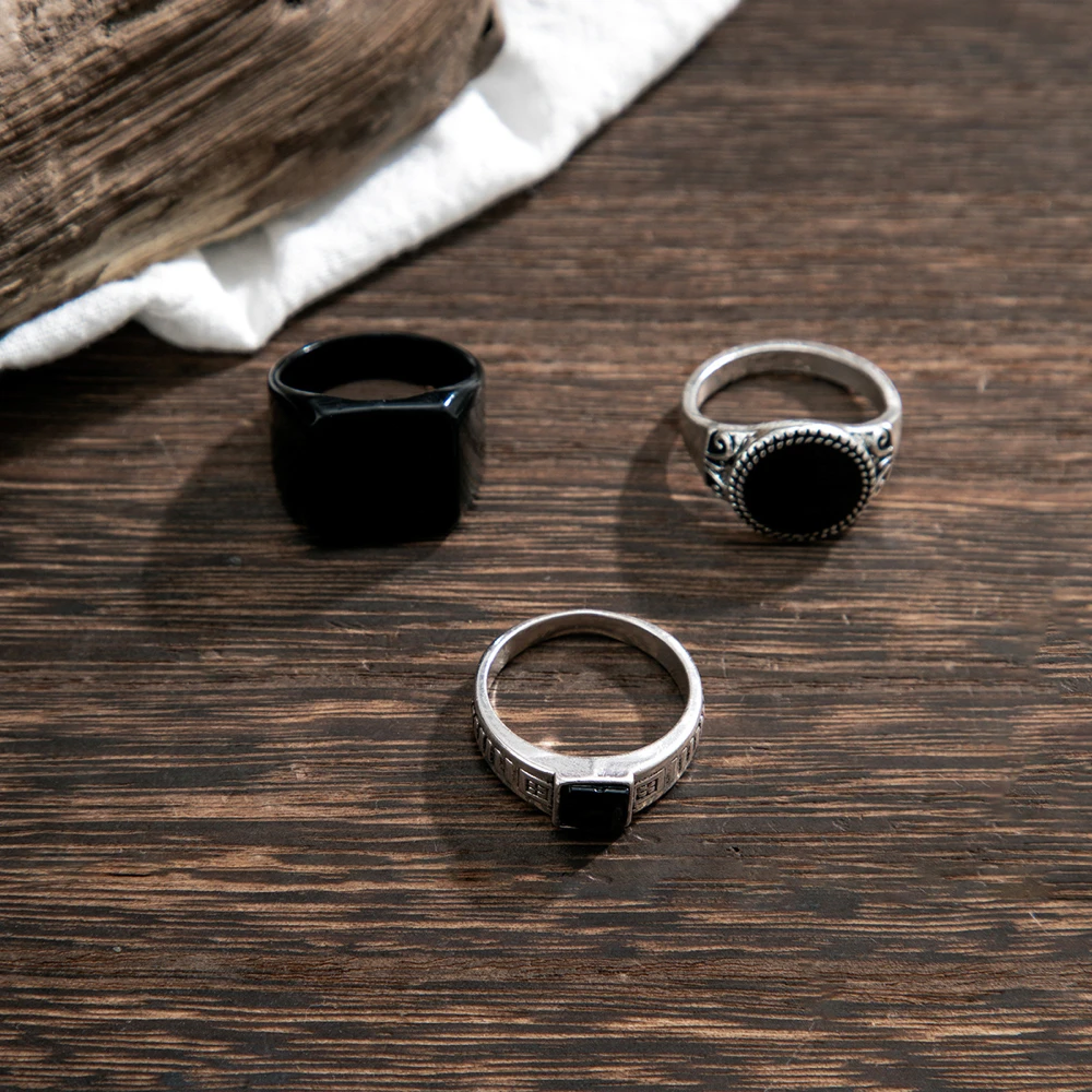Dunkles Ring-Set für Herren, schwarzer, quadratischer oder silberfarbener, runder Siegelring mit Gravur, urbaner Vintage-Statement-Stil – Detail 6