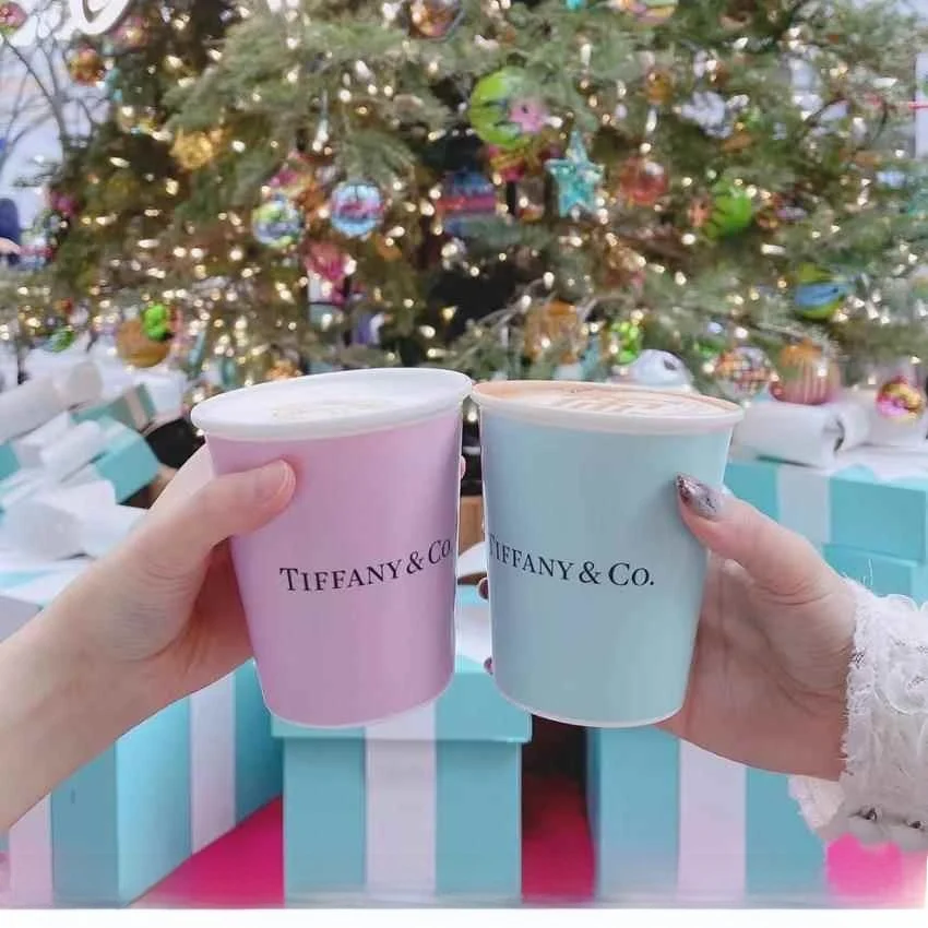 厚みのあるボーンチャイナ製セラミックマグカップ、耐熱性のあるハンドヘルドブルーティーカップ、クラシックデザインの耐久性のあるコーヒーマグカップ（レストラン用）