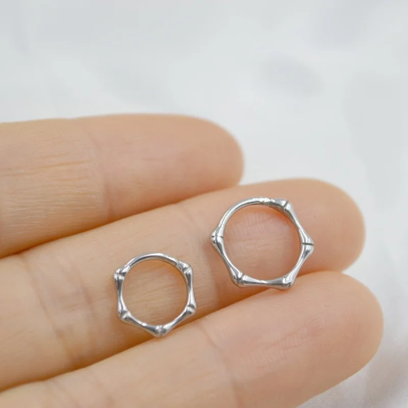 20pcs/lot 18G~1.0mmx8/10mm Thin 316L Surgical Steel Nose Clicker Hoop Ring Ear Helix Lobe Cartilage Earring