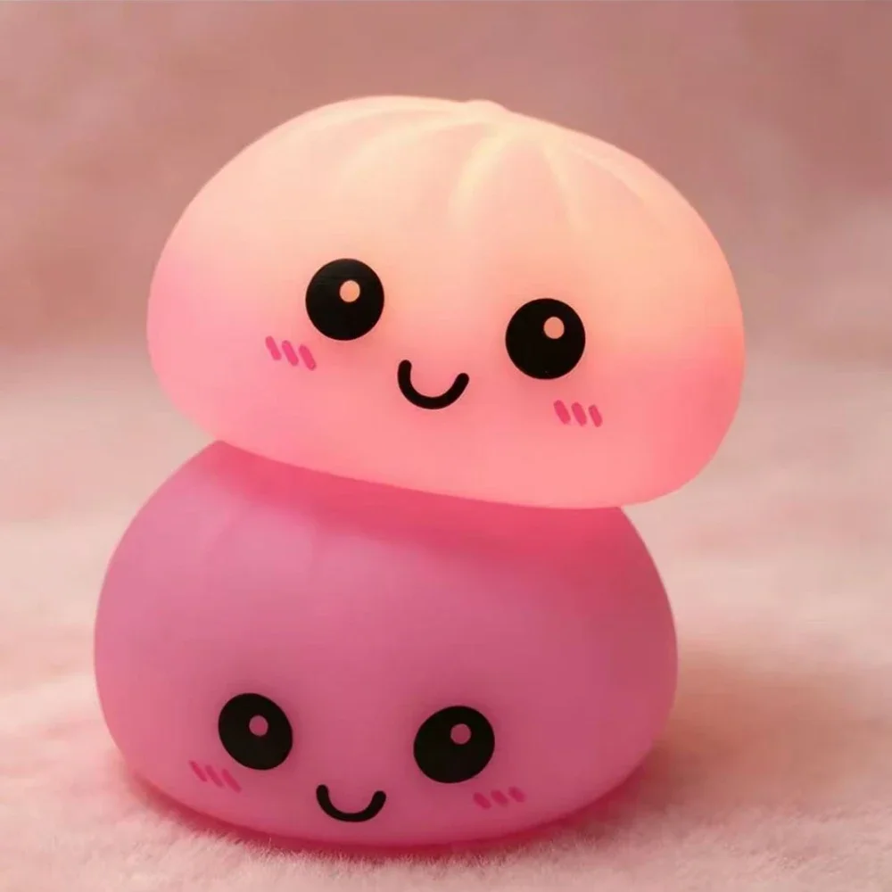Leuchtender Bubble-Spitting-Steamed-Bun-Stressball: Realistisches Lebensmittel-Design, Ästhetisches Büro-Schreibtisch-Deko-Spielzeug zur Stresslinderung – Detail 8