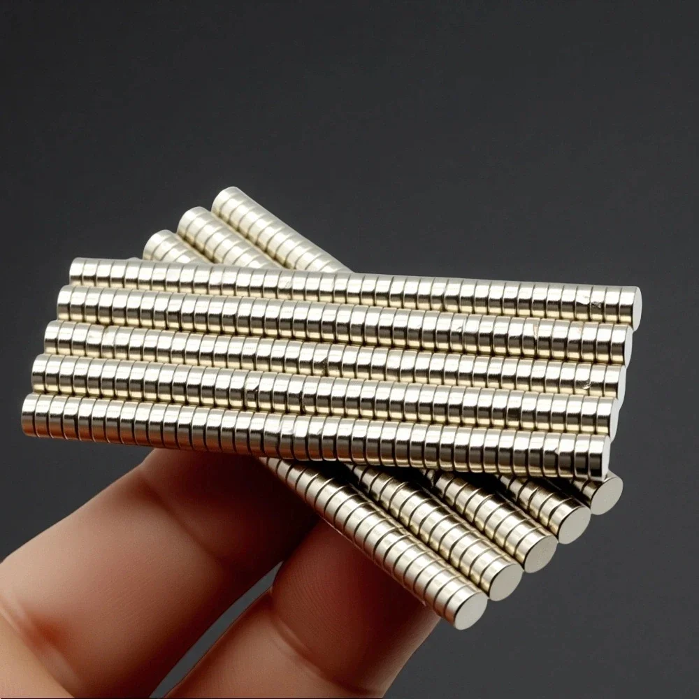 Picture 4: 4x1.5MM Round Small Magnets Decorative Organizer for Refrigerator, DIY, Office, Crafts - imanes redondos
