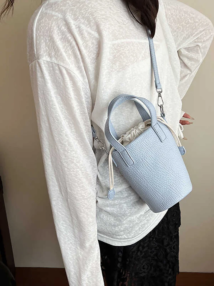 

Luxury Designer Women's Handbags Summer New Versatile Temperament Commute Crossbody Bags Fashion Niche Phone Bucket Bags