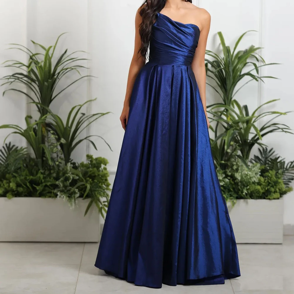 

Saudi Arabia Evening Gowns Strapless Pleats Satin Straight Floor Length Pleats Sweep TrainSolid Color Special Occasion Gowns