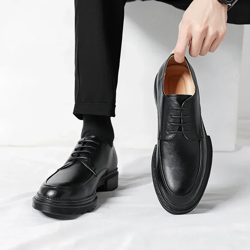 New Men\'s Leather Shoes Fashionable Trendy Thick Bottom Oxfords Lace-Up Black White Business Office Wedding Formal Shoe for Men