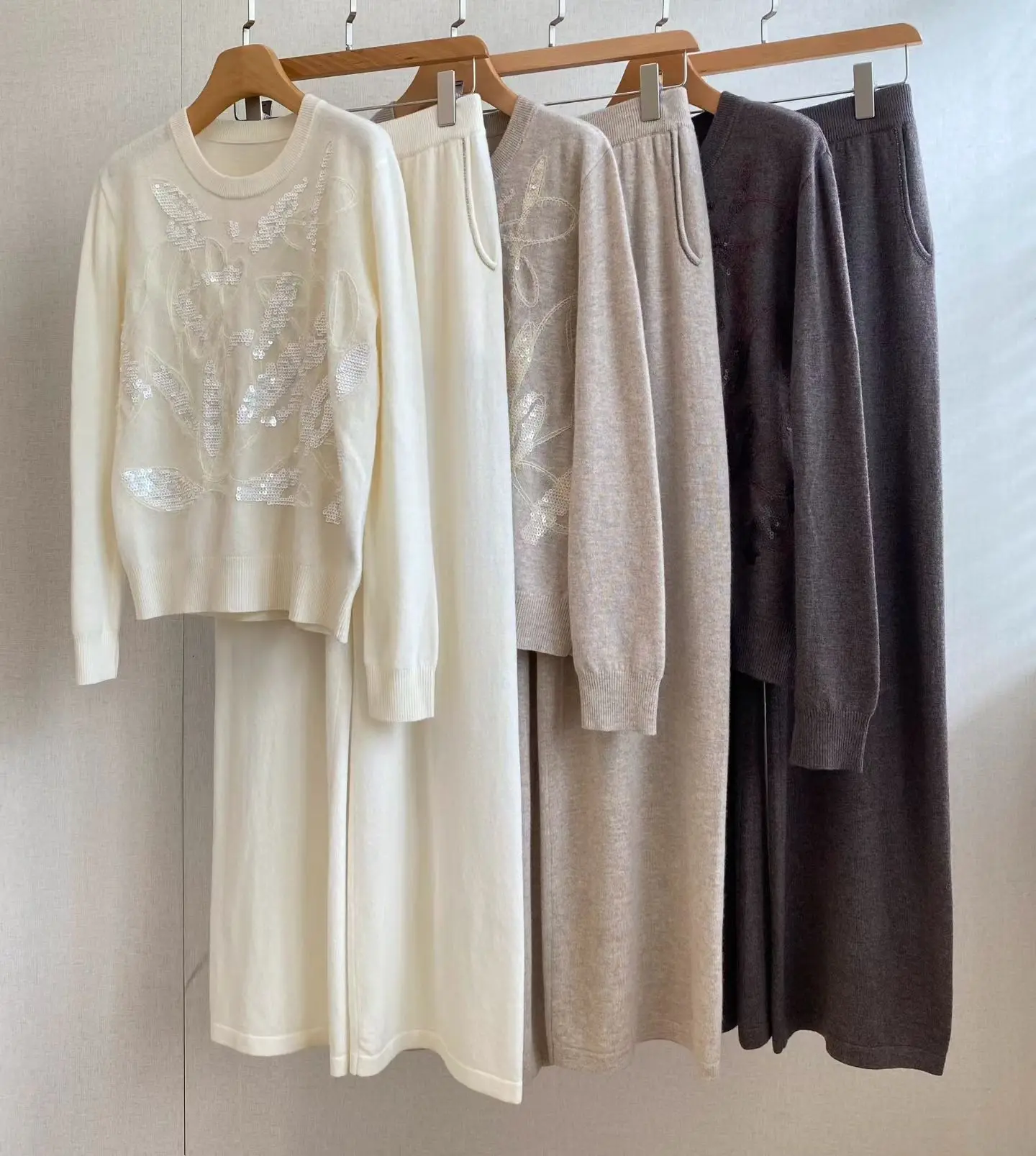 Women Cashmere‑Blend 2‑Piece Knit Set, Round‑Neck Floral Sequin Embroidery Sweater + High‑Waist Wide‑Leg Pants Casual Matching C