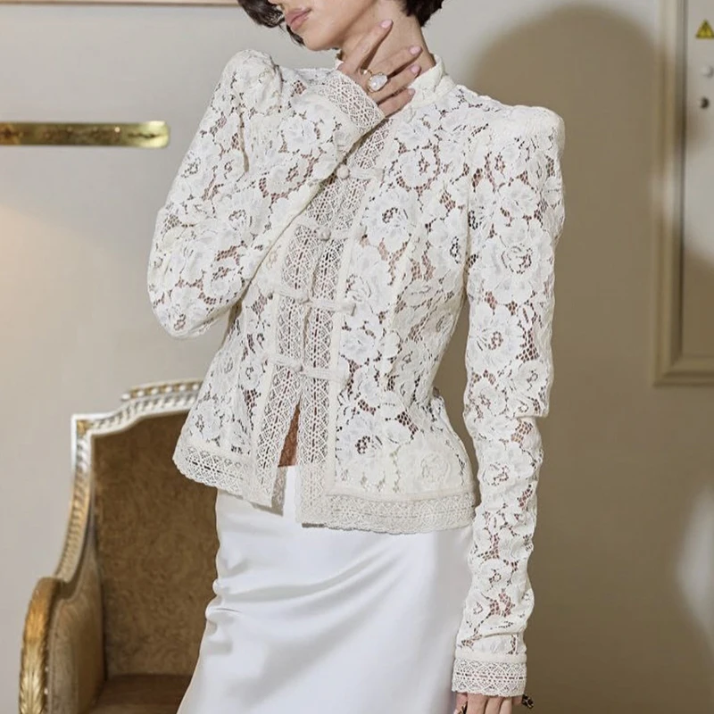 Camicette sottili trasparenti con ricamo in pizzo sexy Camicia skinny in pizzo scavato Top Camicetta da donna estiva con look da festa elegante vintage