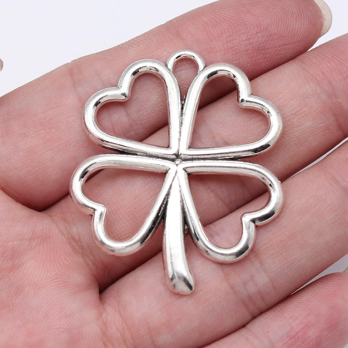 WYSIWYG 5pcs 42x36mm Antique Silver Color Big Hollow Heart Four-Leaf Clover Charms Pendant For DIY Jewelry Making