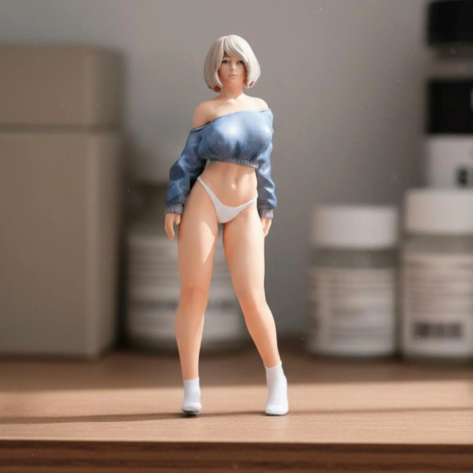1:18 Scale Female Figure Highly Detailed Short Hair Girl Figurine Collectible Model for Collectors