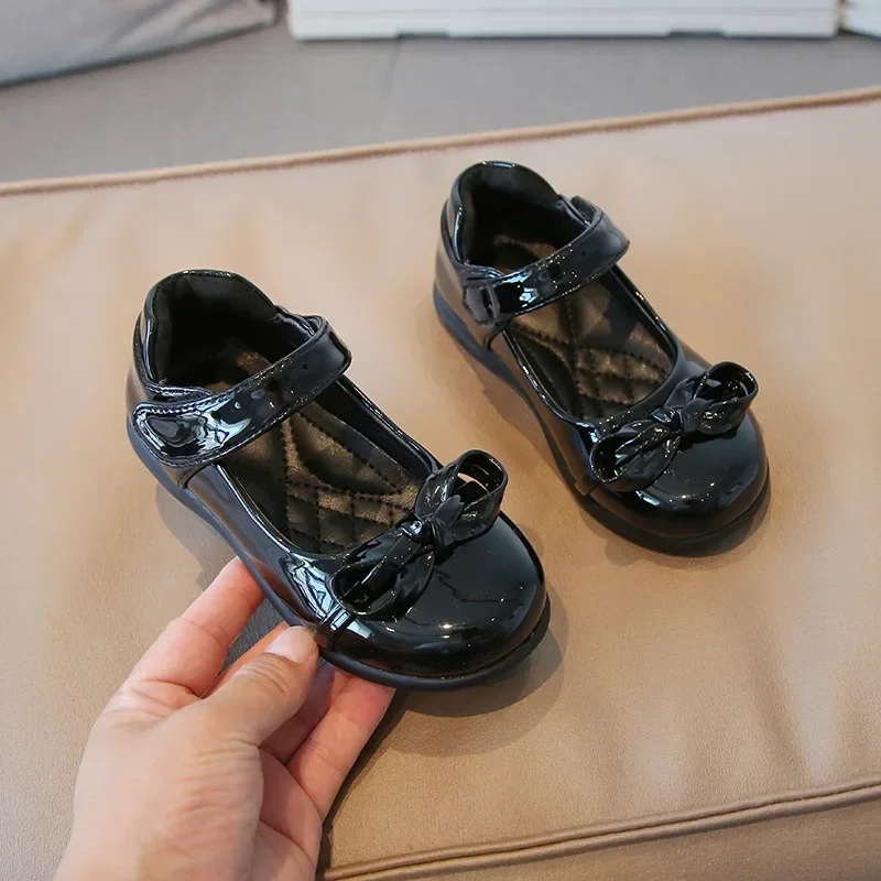 2024 New Kids Leather Shoes Black Uniform School Shoes Bow-knot Shallow Mary Janes Glossy Children Fashion Girls Casual Flats