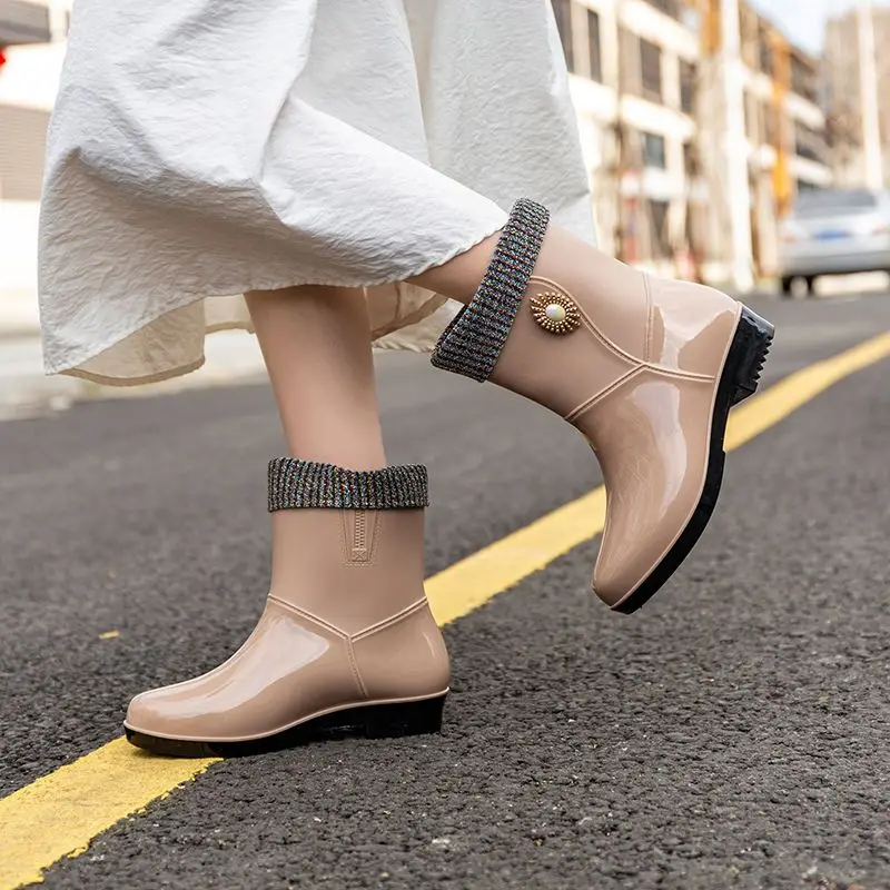 

Fashion Women's Rain Boots Warm Lined Cotton Waterproof Anti Slip Short Tube All Season Korean Style